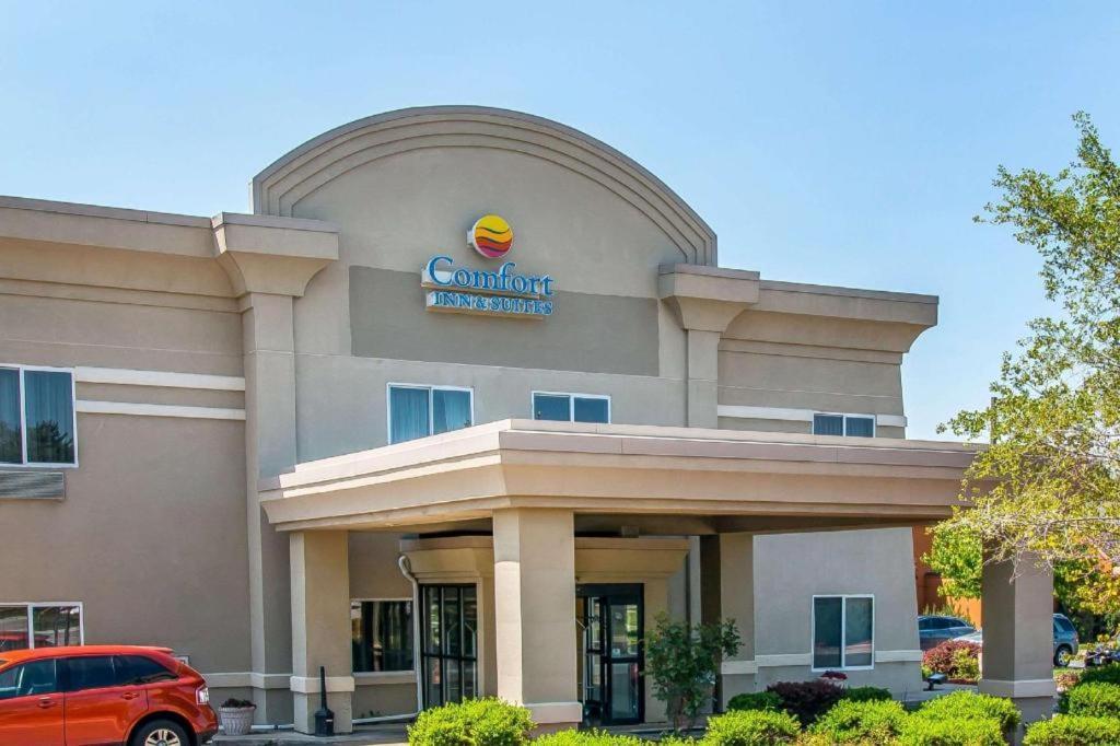 Quality Inn & Suites Ann Arbor Hwy 23 Exteriér fotografie