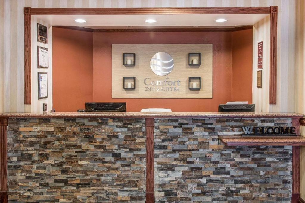Quality Inn & Suites Ann Arbor Hwy 23 Exteriér fotografie