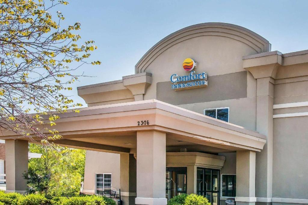 Quality Inn & Suites Ann Arbor Hwy 23 Exteriér fotografie